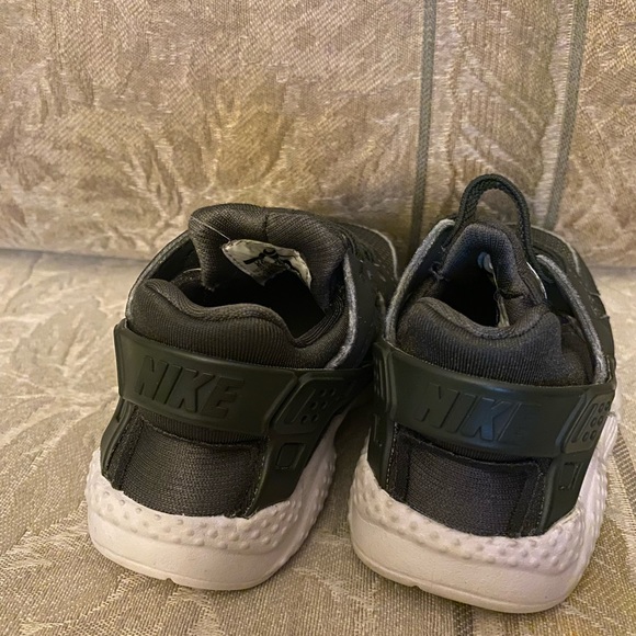 nike huarache green - Picture 3 of 4